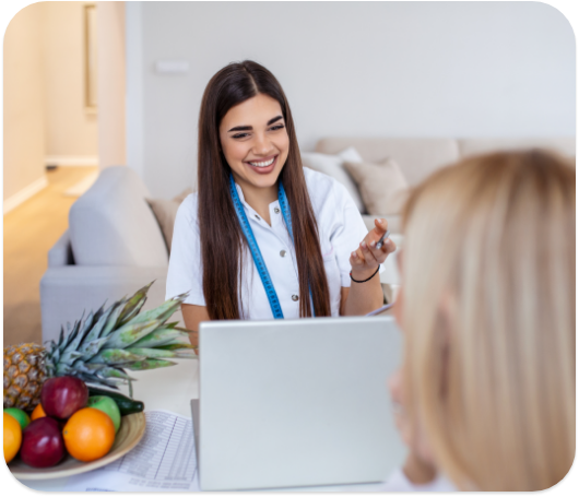 A nutritionist in a conversation with her client.